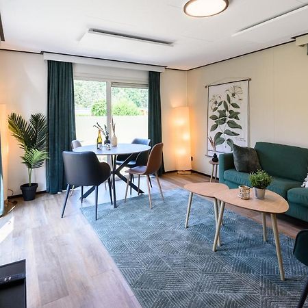 Chalet Met Eigen Tuin Aan De Veluwse Bosrand Putten Luaran gambar