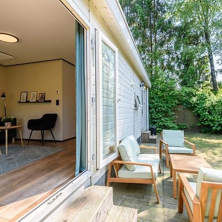 Chalet Met Eigen Tuin Aan De Veluwse Bosrand Putten Luaran gambar