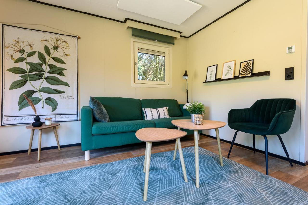 Chalet Met Eigen Tuin Aan De Veluwse Bosrand Putten Luaran gambar