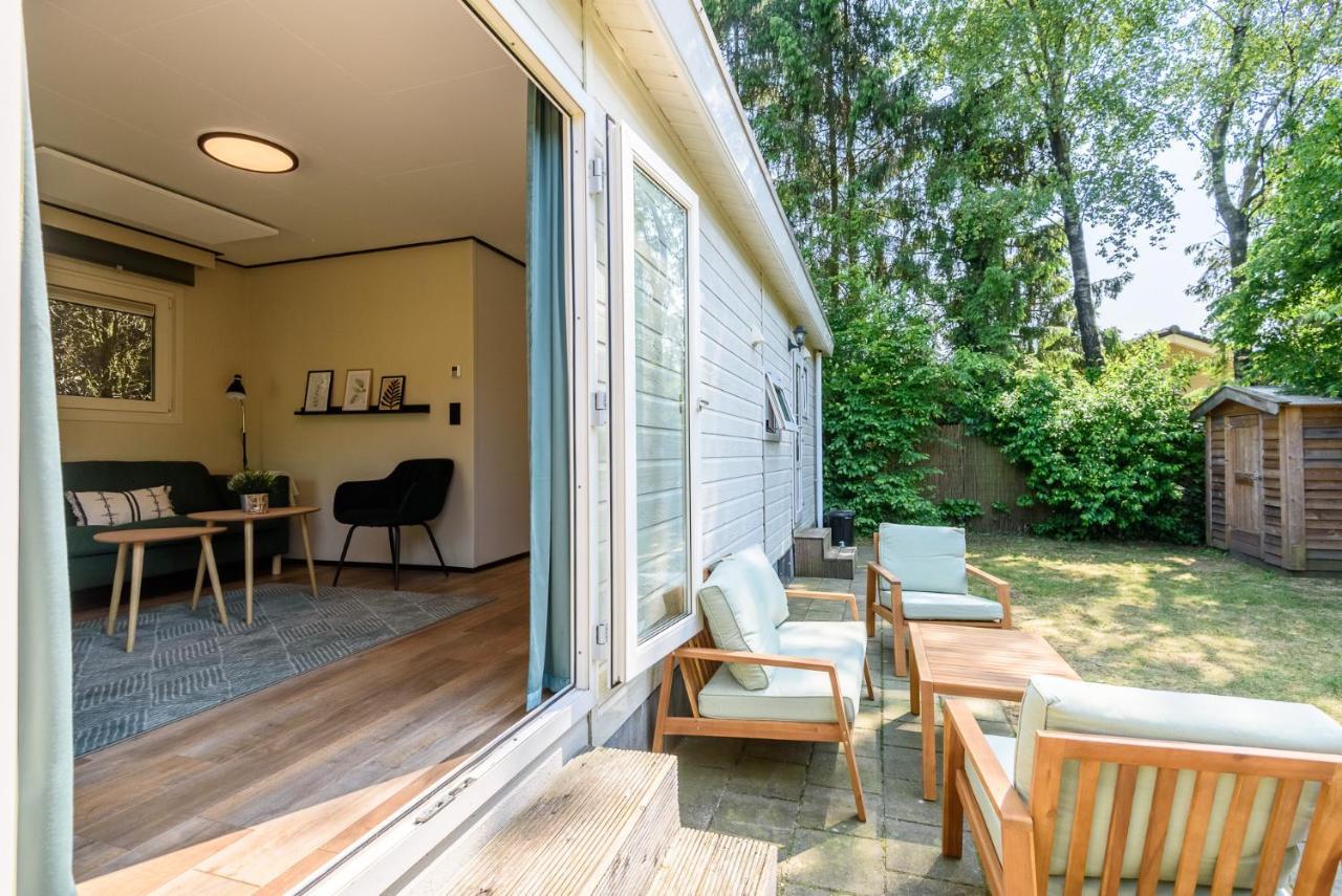 Chalet Met Eigen Tuin Aan De Veluwse Bosrand Putten Luaran gambar