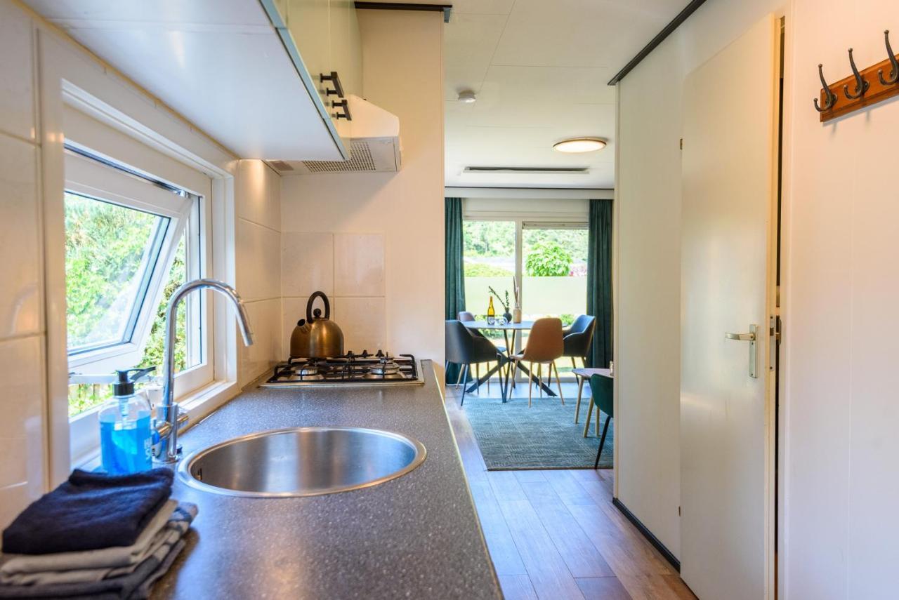 Chalet Met Eigen Tuin Aan De Veluwse Bosrand Putten Luaran gambar